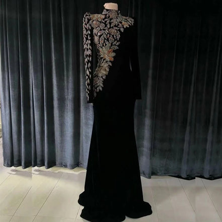 Luxury Black Evening Dresses Simple Appliques O-Neck Long Sleeve Sweep Train Gowns Formal Occasion Customzied Dress