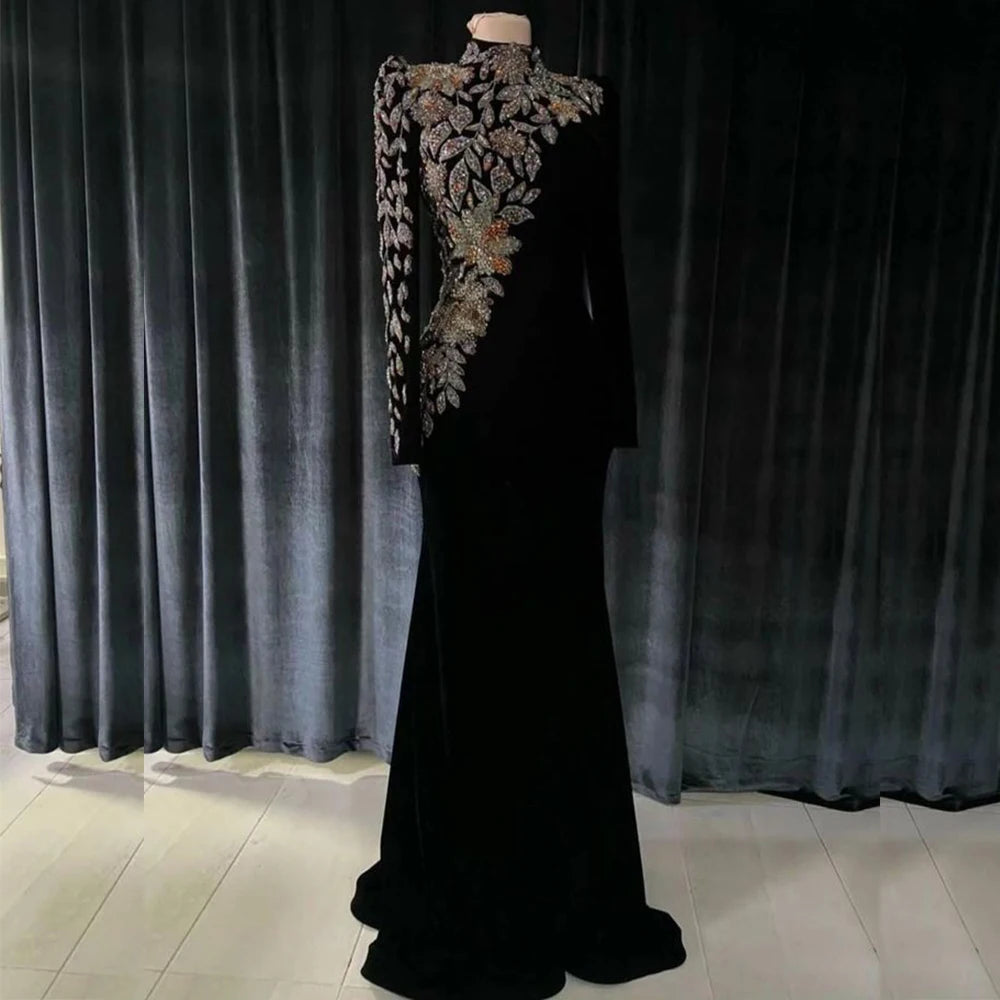 Luxury Black Evening Dresses Simple Appliques O-Neck Long Sleeve Sweep Train Gowns Formal Occasion Customzied Dress