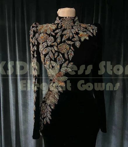 Luxury Black Evening Dresses Simple Appliques O-Neck Long Sleeve Sweep Train Gowns Formal Occasion Customzied Dress