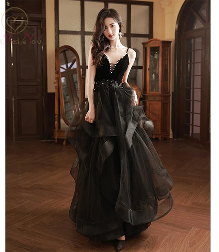 Lace Appliques Evening Dresses Black Pearls Ruffles V Neck Spaghetti Straps Long Floor Length Prom Gown Women Formal Party Dress